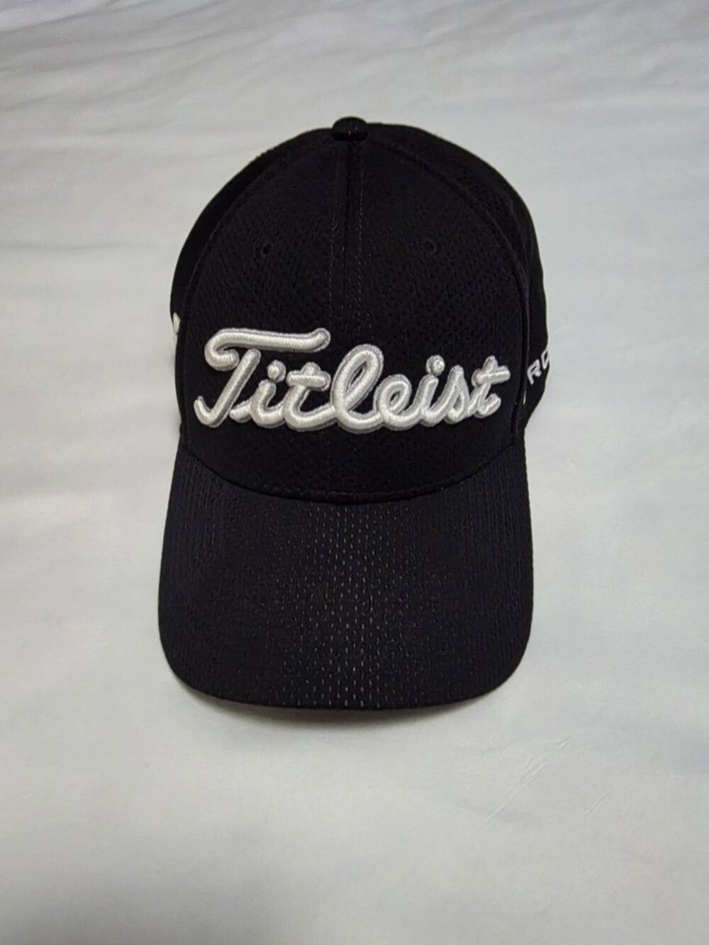 Titleist Pro V1 Flex Fit Golf Hat Cap Black White Script S/M New
